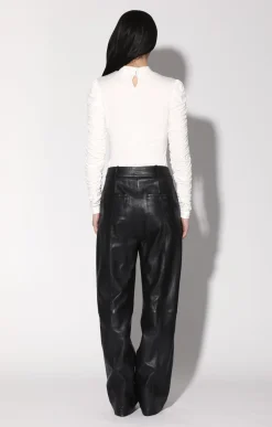 Tops><noscript><img width=