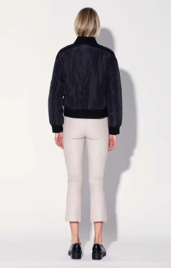 Jackets><noscript><img width=