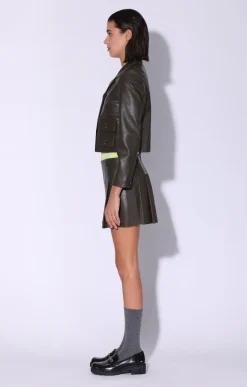 Leather><noscript><img width=