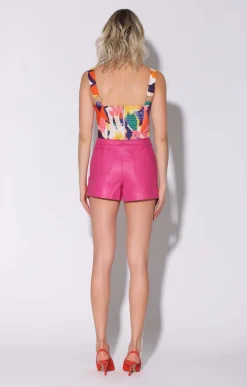 Tops><noscript><img width=