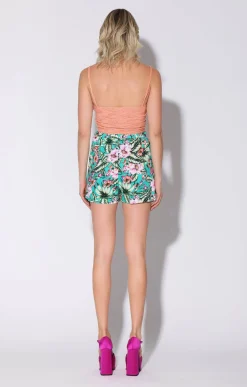 Tops><noscript><img width=