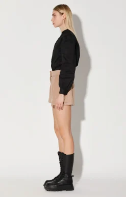 Bottoms><noscript><img width=