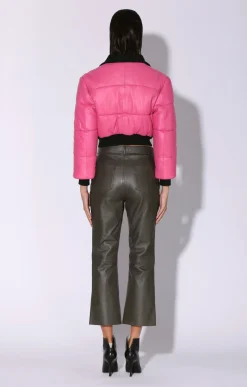 Leather><noscript><img width=