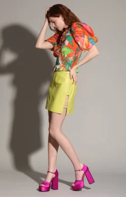 Tops><noscript><img width=