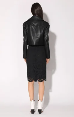 Jackets><noscript><img width=