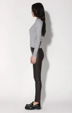 Leather><noscript><img width=